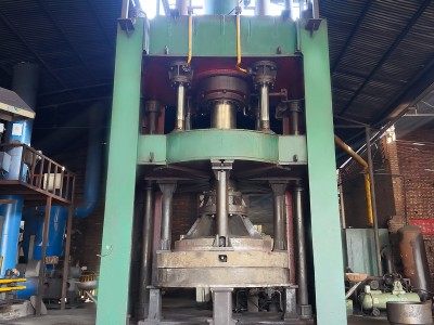 2000T presyon machin